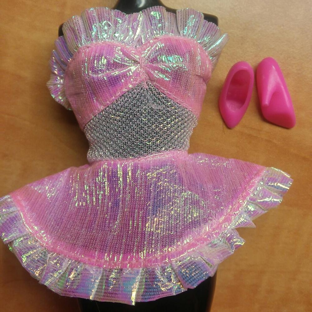 90s Barbie Pink Strapless Dress